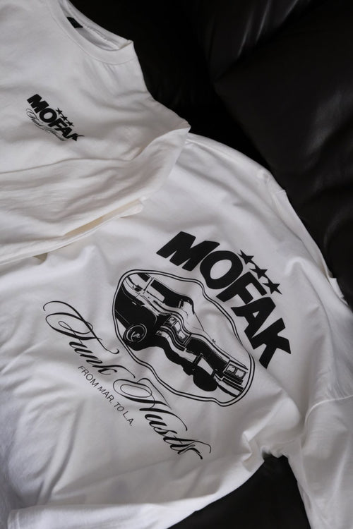 Long sleeve Mofak Funk Face Lowrider porté à plat